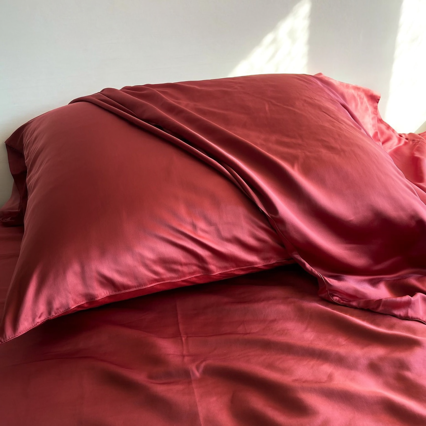 Serenelle Silk Pillowcase