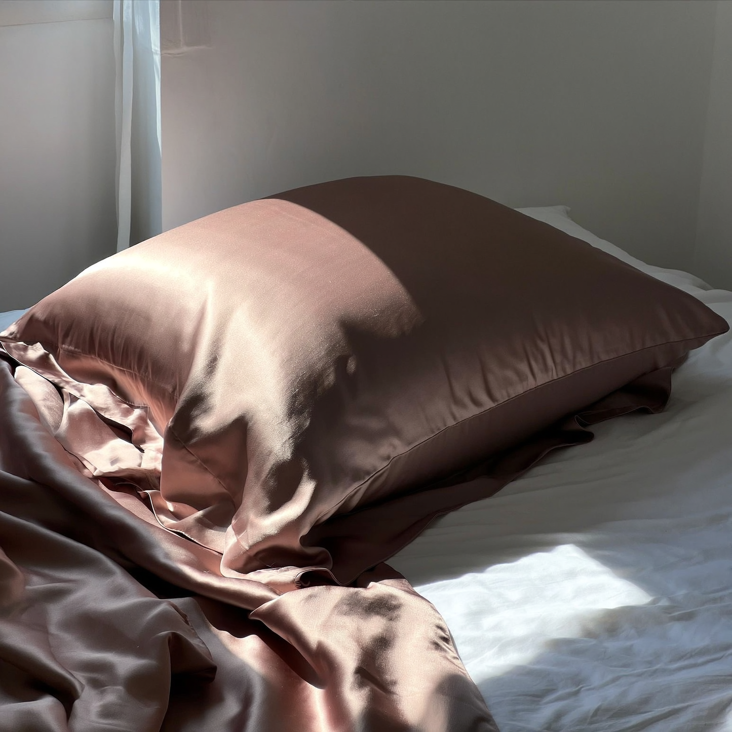 Serenelle Silk Pillowcase
